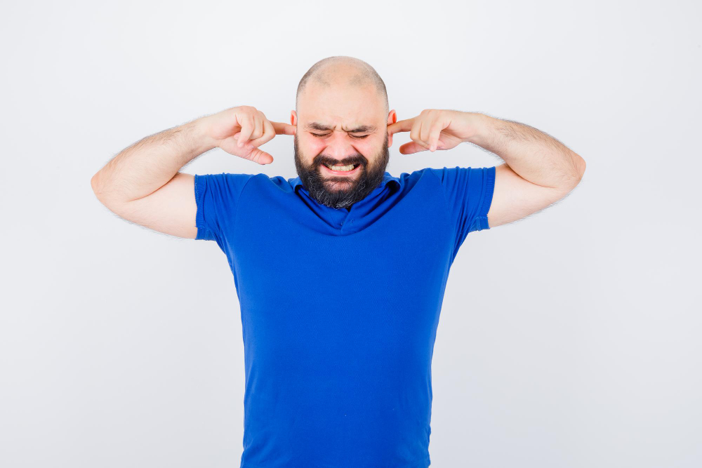 ما علاقة ضعف السمع بسبب الجيوب الأنفية بالأذن؟